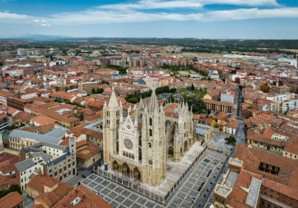 León, El Bierzo and Asturias Tour